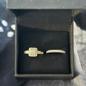 Zale’s white Gold wedding set